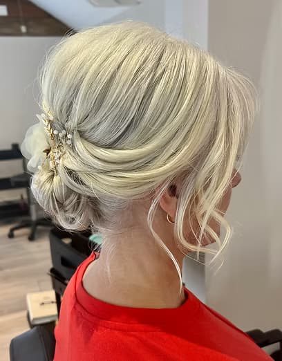 Special occasion makeup look 6